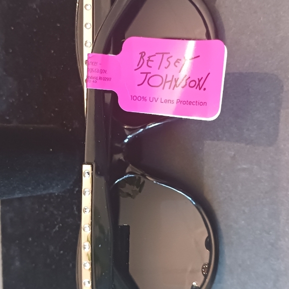 NWT Betsey Johnson Cat Eye Unique Pink Floral/Black Striped Sunglasses - Picture 13 of 13